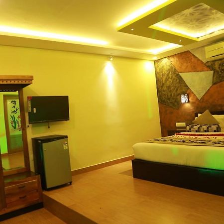 Lara Lake View Resort Thiruvananthapuram Bagian luar foto