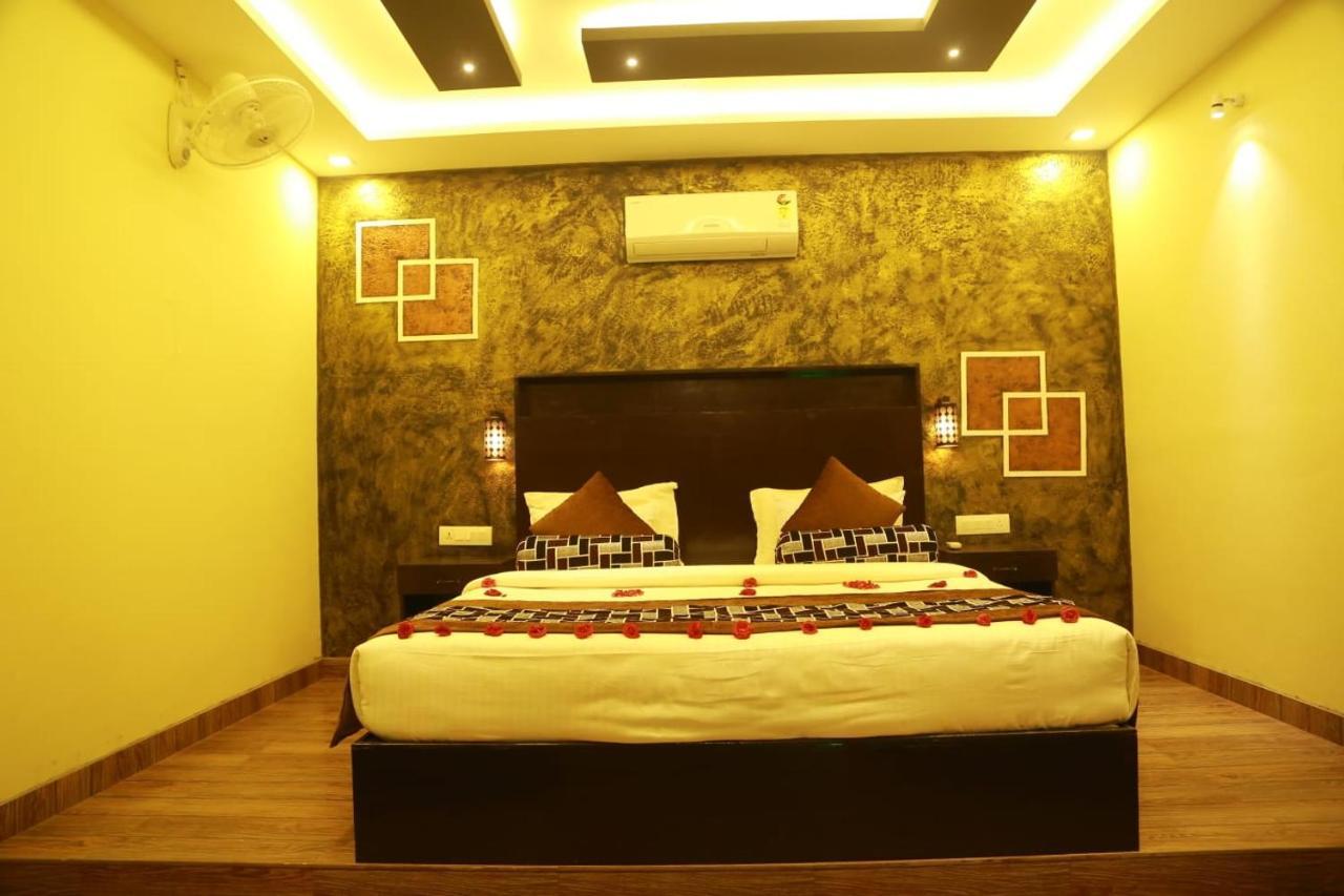 Lara Lake View Resort Thiruvananthapuram Bagian luar foto