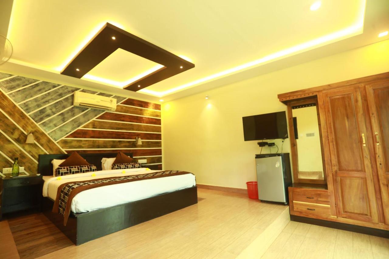 Lara Lake View Resort Thiruvananthapuram Bagian luar foto