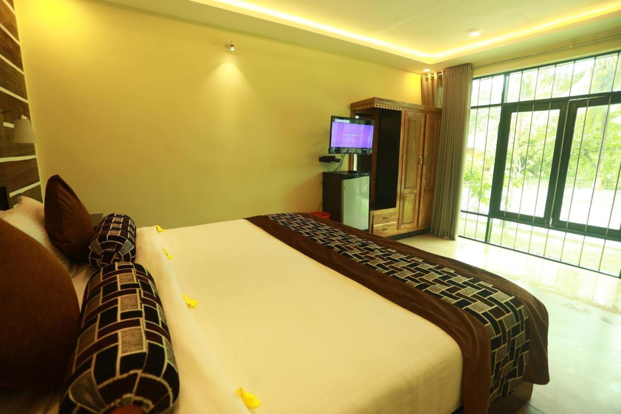 Lara Lake View Resort Thiruvananthapuram Bagian luar foto